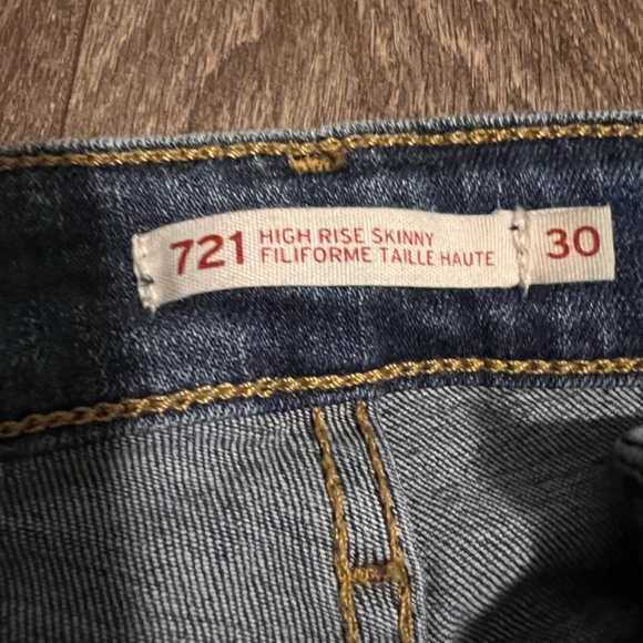 2 Levi’s  721 high rise skinny pants - Picture 2 of 3